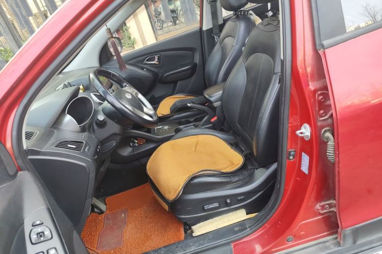 Used Hyundai ix35 2013 2.0L Automatic Two-Wheel Drive Smart GLS China IV Standard