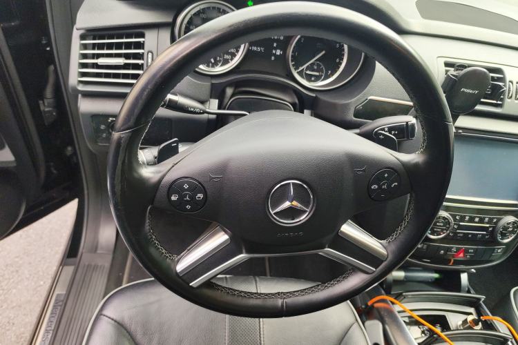 Used Mercedes-Benz R-Class 2017 R 320 4MATIC Business Edition Prestige Model