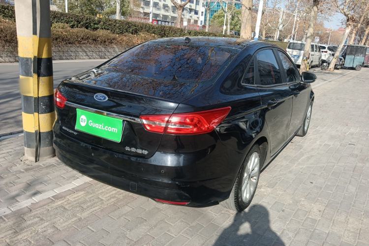 Used Ford Escort 2015 1.5L Automatic Fashion Model