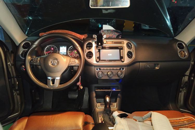 Used Volkswagen Tiguan 2013 1.8TSI Automatic Two-Wheel Drive Luxury Model Center Console