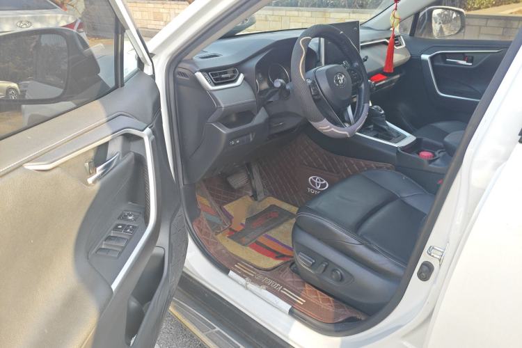 Used Toyota Wildlander 2021 2.0L CVT Two-Wheel Drive Luxury Edition