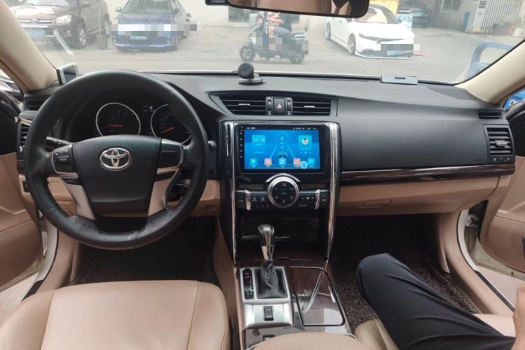 Used Toyota Reiz 2012 2.5V Fengdu Elite Stylish Edition Center Console