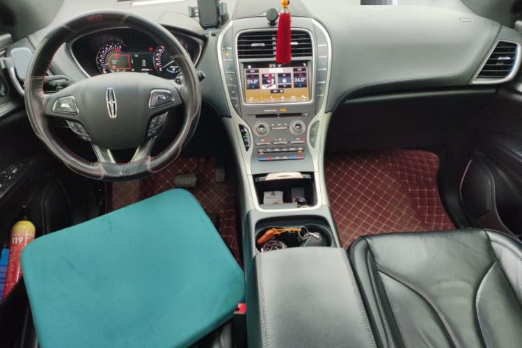 Used Lincoln MKX 2017 2.0T Four-Wheel Drive Zunya Edition Center Console