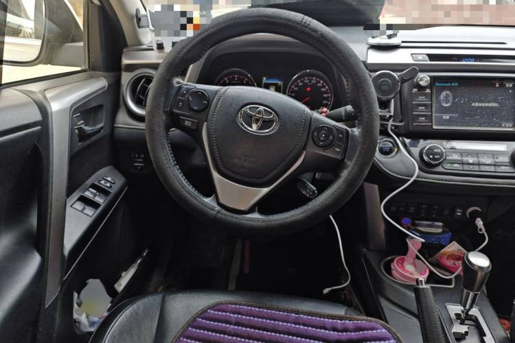 Used Toyota RAV4 2016 2.0L CVT 4x4 New Edition China V Standard
