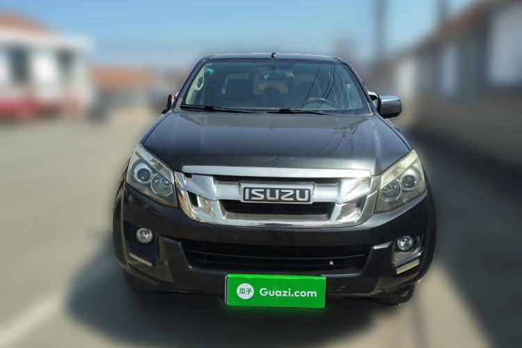 Used Isuzu D-MAX 2015 2.5T Two-Wheel Drive Automatic High-Performance Elite Version 4JK1 Front