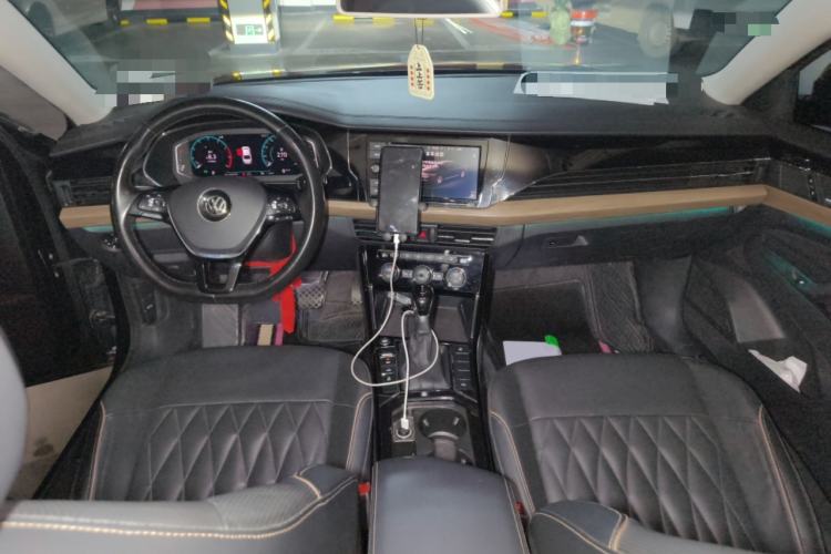 Used Volkswagen Passat 2020 330TSI Luxury Edition China VI