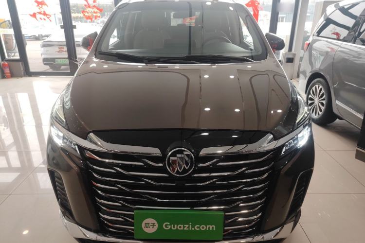 Used Buick GL8 2023 Land Executive Class Comfort Model
