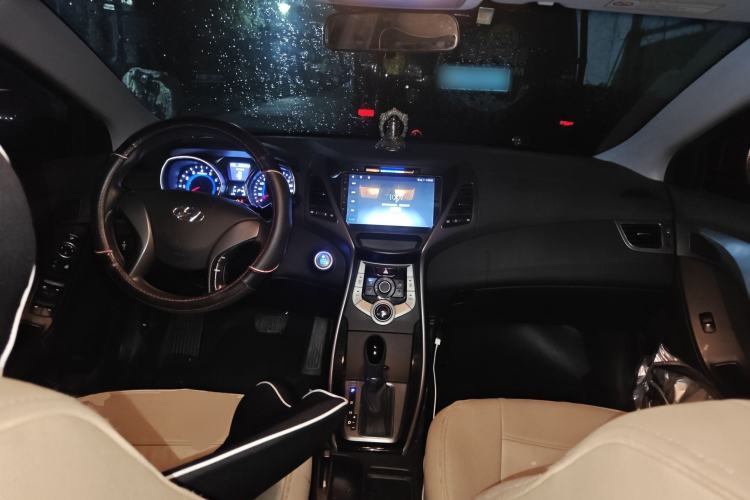 Used Hyundai Elantra (5th Generation / Langdong) 2015 1.6L Automatic Leading Model