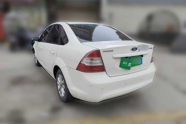 Used Ford Focus 2013 Sedan Classic 1.8L Manual Base Model