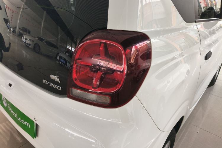 Used Roewe Clever 2021 302 km New Four-Seater Super-Efficient Version
