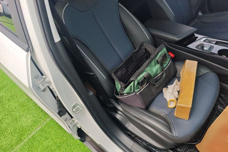 Used Buick Velite 6 2023 430km Range Commuter Version Right Front Seat