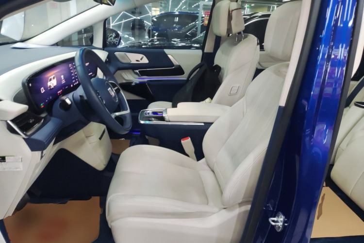 Used Buick Century 2023 2.0T Six-Seater Yinshi Edition
