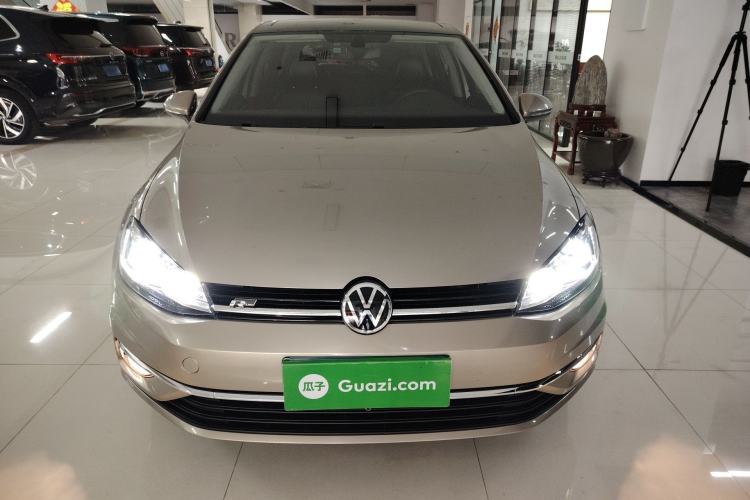 Used Volkswagen Golf 2018 230TSI Automatic Luxury Version Front