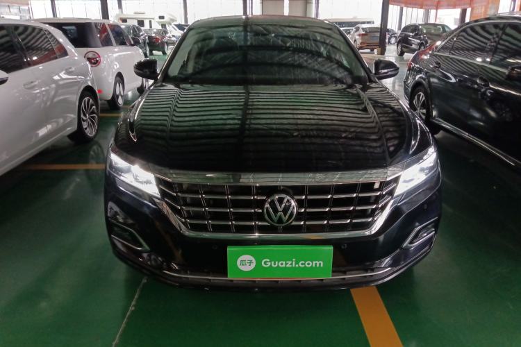 Used Volkswagen Passat 2020 Facelift 330TSI Elite Edition China VI Standard Front