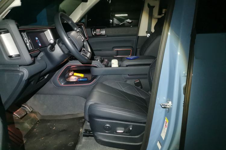 Used Formula Leopard 5 2023 Explore Edition Left Front Seat