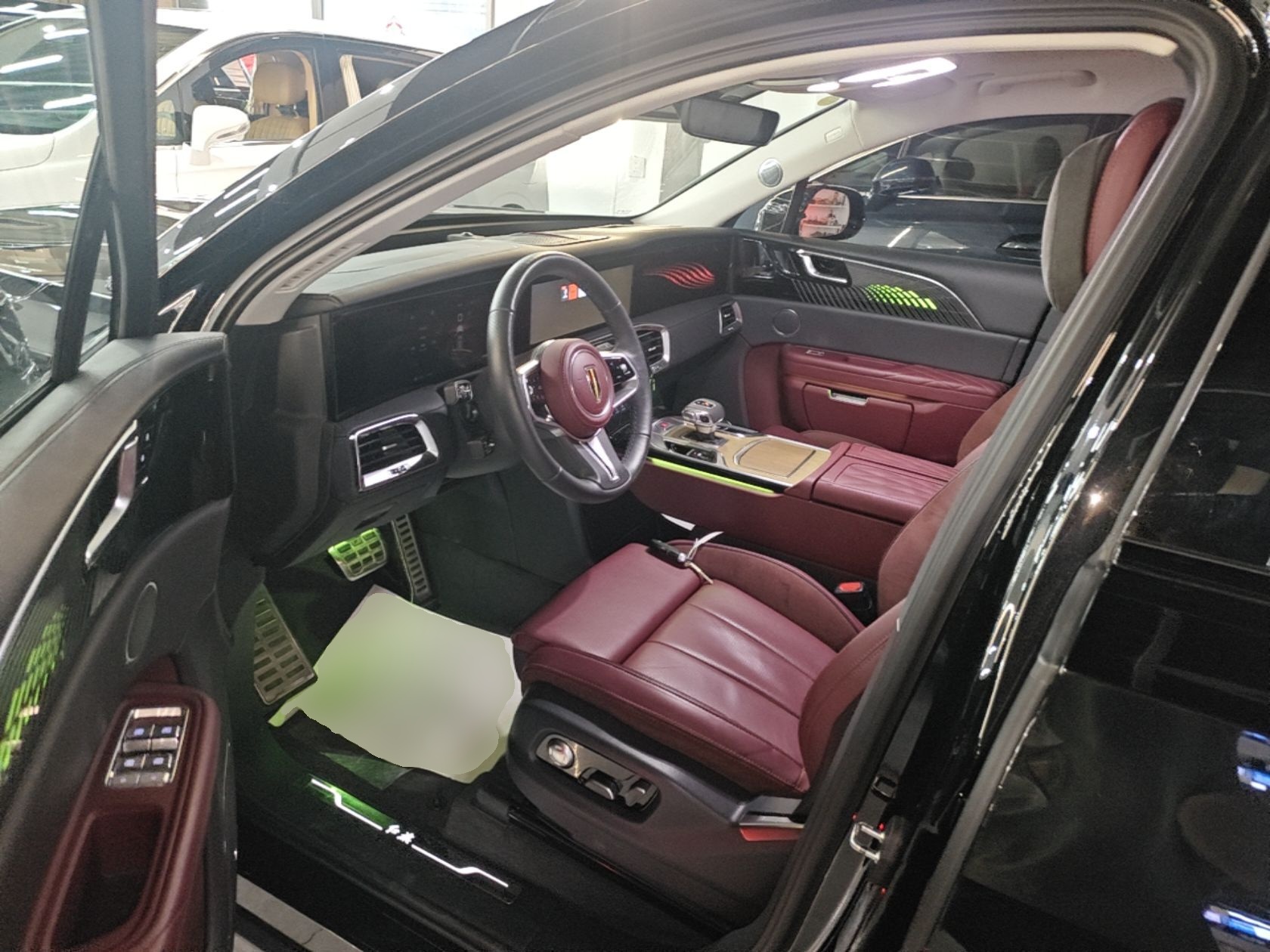 Hongqi E-HS9 2022 690 km Range Flagship Edition Six Seats — снимка 17