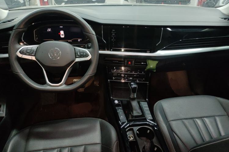 Used Volkswagen Passat 2025 Premium Version 380TSI Dragon Edition