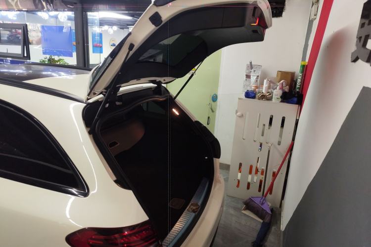 Used Mercedes-Benz C-Class AMG 2019 AMG C 43 4MATIC Estate Special Edition Trunk