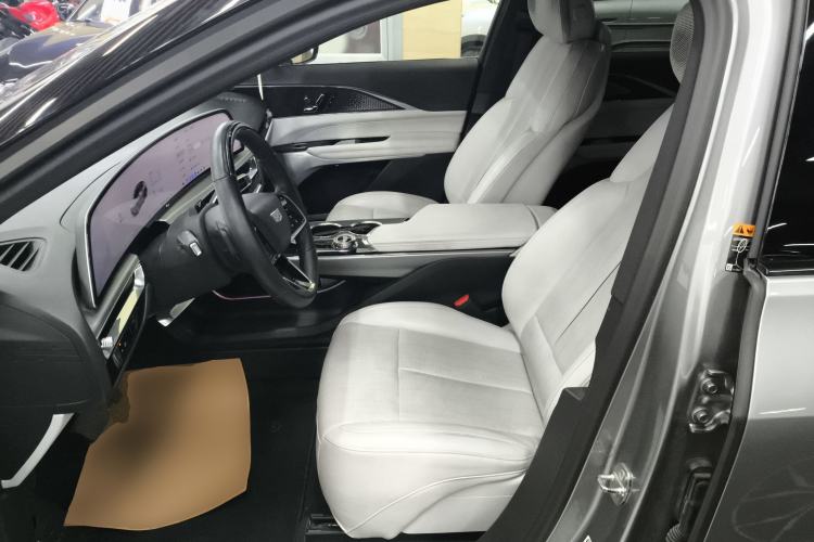 Used Cadillac LYRIQ 2022 Rear-Drive Long-Range Luxury Edition Left Front Seat