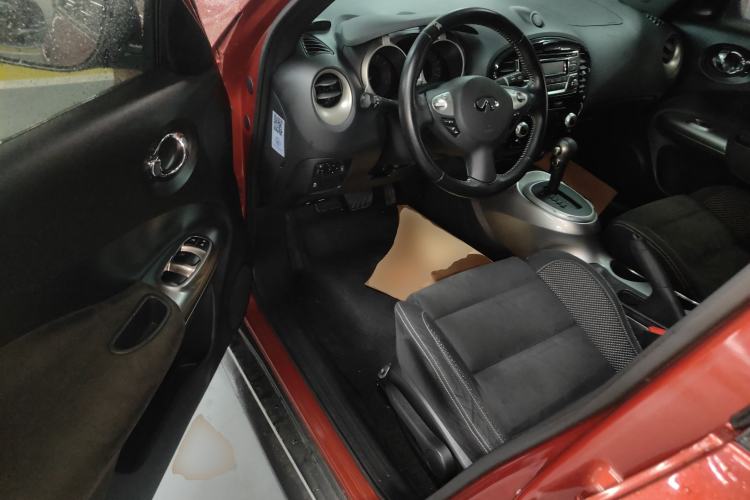 Used Infiniti ESQ 2014 1.6L Spontaneous Edition
