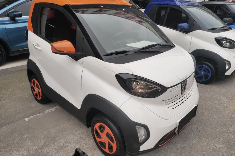 Used Baojun E100 2019 250KM Smart Drive Edition Front Right 45 Deg