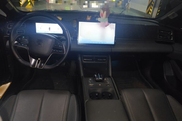 Used BYD Qin L 2024 DM-i 120KM Leading Model Interior 2