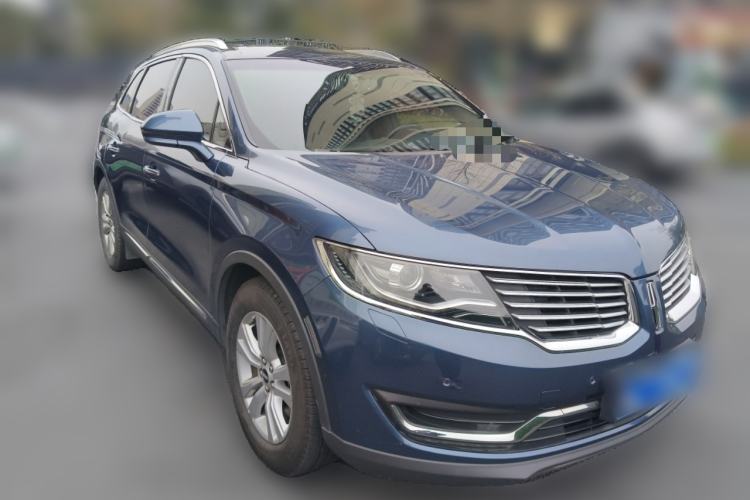 Used Lincoln MKX 2018 2.0T Two-Wheel Drive Deluxe Edition Front Right 45 Deg