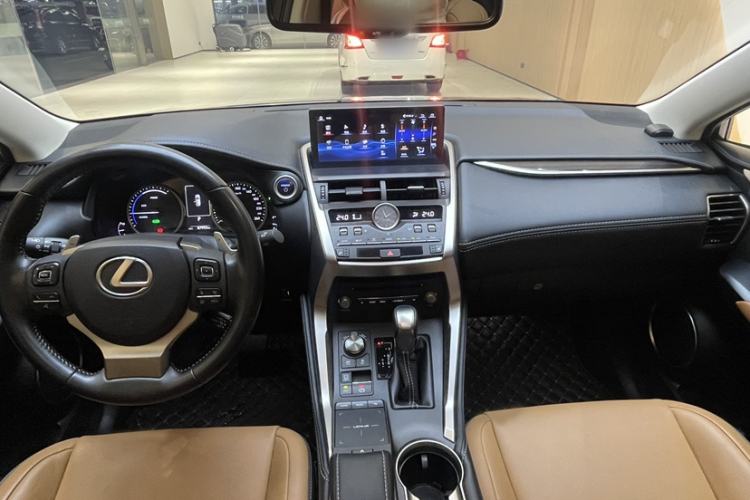 Used Lexus NX 2020 300h All-Wheel Drive FENGZHI Version China VI Standard Interior 3