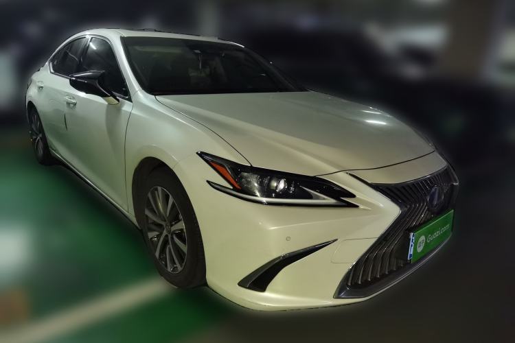 Used Lexus ES 2018 300h Premier Edition China V Standard
