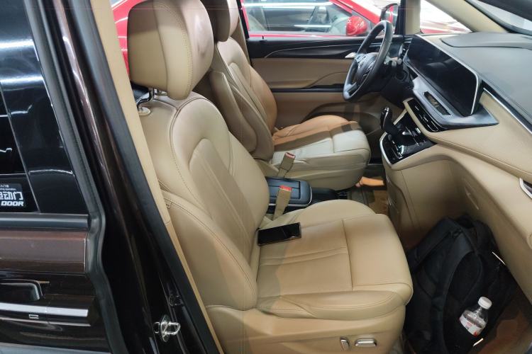 Used Buick GL8 2021 ES Landtrek 653T Luxury Model