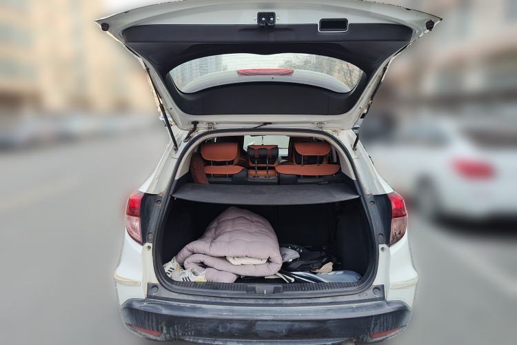 Used Honda Vezel 2017 1.8L CVT Front-Wheel Drive Pioneer Edition