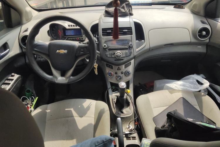 Used Chevrolet Aveo Sonic 2011 Sedan 1.4L Manual Transmission SE Center Console