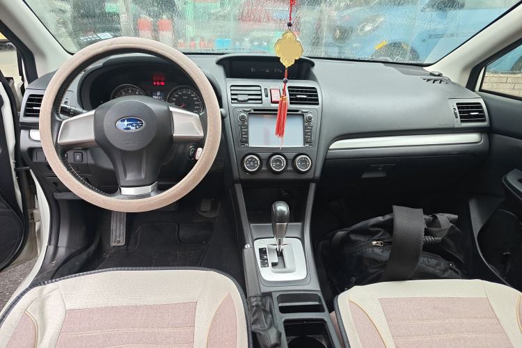 Used Subaru XV 2014 2.0i Comfort Edition Center Console