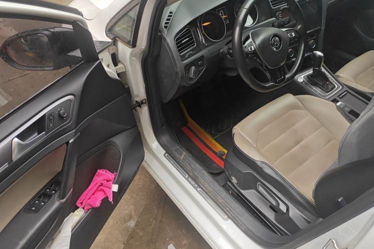 Used Volkswagen Golf 2017 230TSI Automatic Luxury Million-Vehicle Commemorative Edition