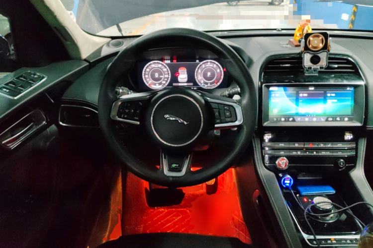 Used Jaguar F-PACE 2019 2.0T All-Wheel Drive R-Sport Sport Edition
