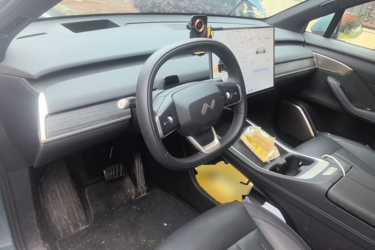 Used ONVO L60 2024 60 kWh All-Wheel Drive