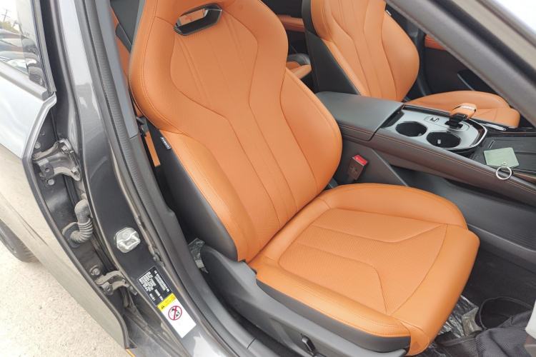 Used CHANGAN UNI-V 2025 Model Third-Generation 2.0T Dynamic Edition Right Front Seat