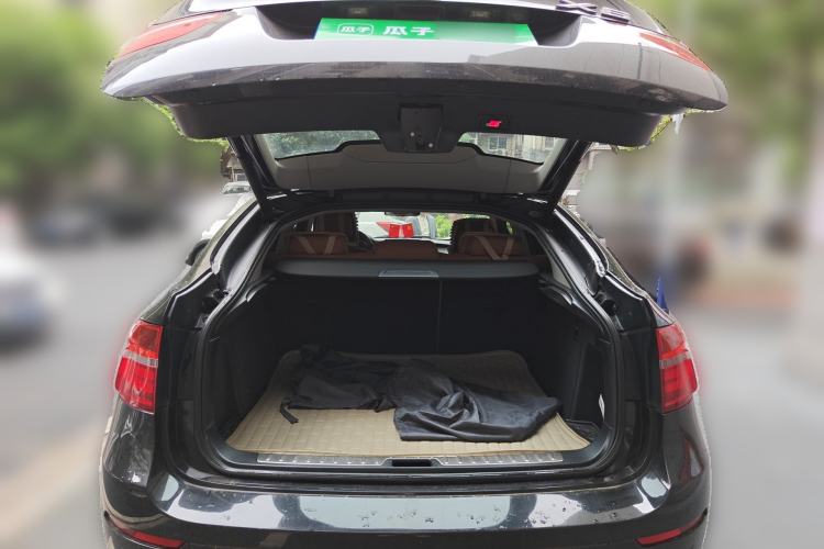 Used BMW X6 2014 xDrive35i Sport model Trunk