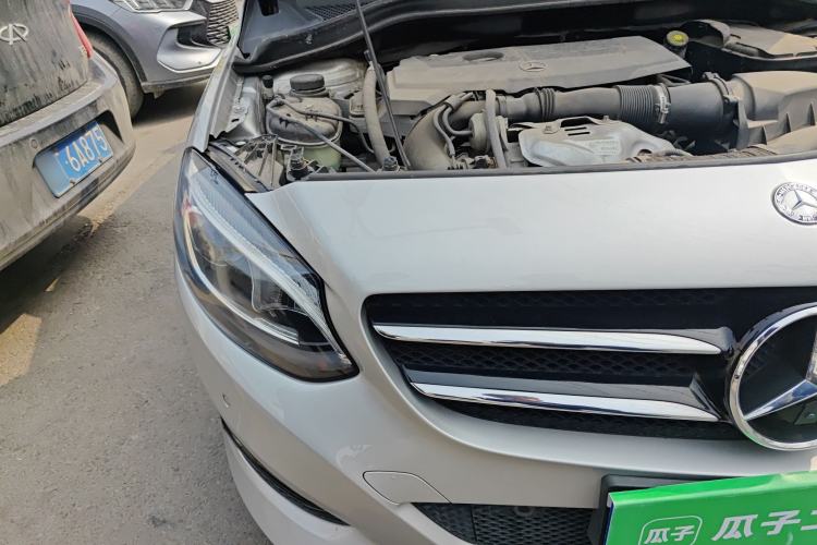 Used Mercedes-Benz B-Class 2015 B 200 Luxury Model Right Front Headlight