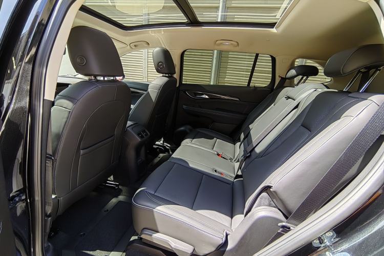 Used Buick Envision 2021 Encore Plus 652T 7-Seater Four-Wheel-Drive Luxury Model Interior 2