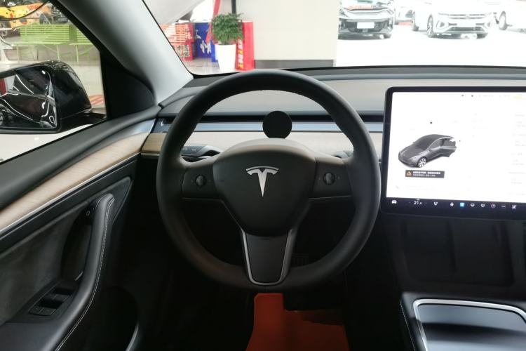 Used Tesla Model Y 2021 Long-Range All-Wheel-Drive Version