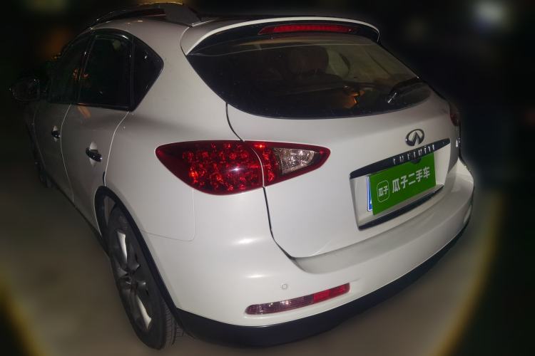 Used Infiniti EX 2011 EX35 model
