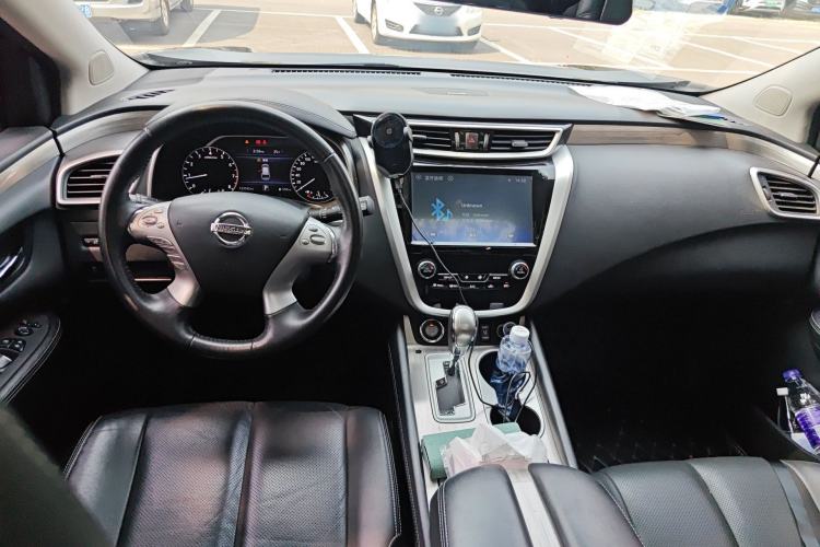 Used Nissan Murano 2017 2.5L XL Two-Wheel Drive Smart Edition Center Console