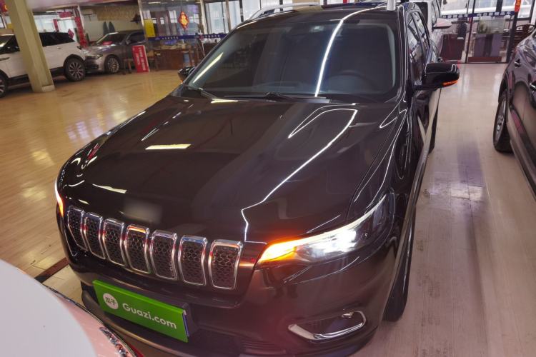 Used Jeep Cherokee 2019 2.0T Two-Wheel Drive Smart Enjoyment Version China VI