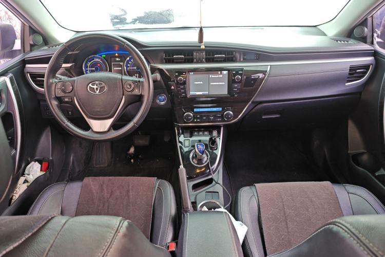 Used Toyota Corolla 2016 Dual-Engine 1.8L E-CVT Luxury Edition