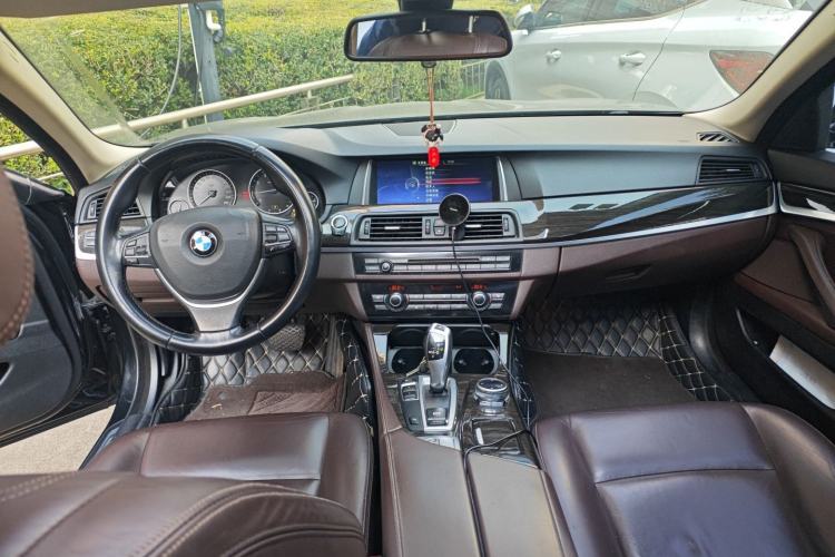 Used BMW 5 Series 2014 525Li Luxury Design Package
