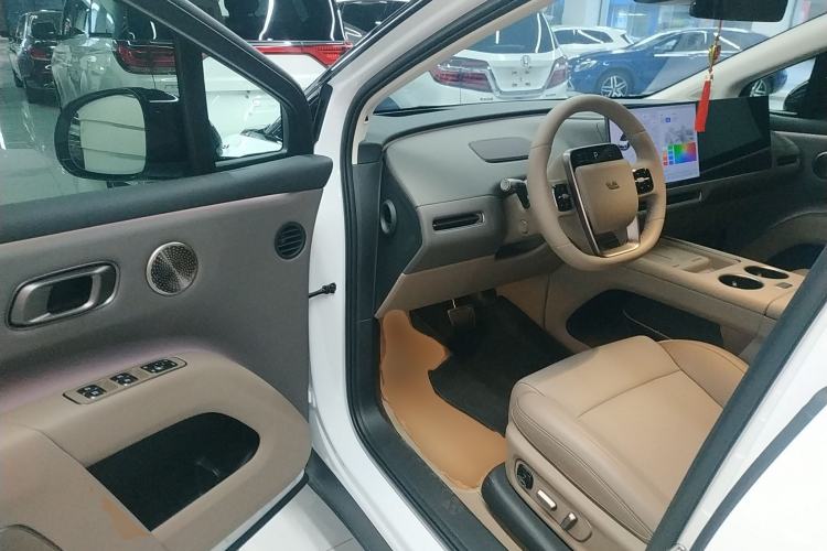 Used Li Auto i8 2025 Model Standard Version