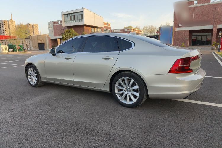 Used Volvo S90 2017 T5 Zhiyuan Edition
