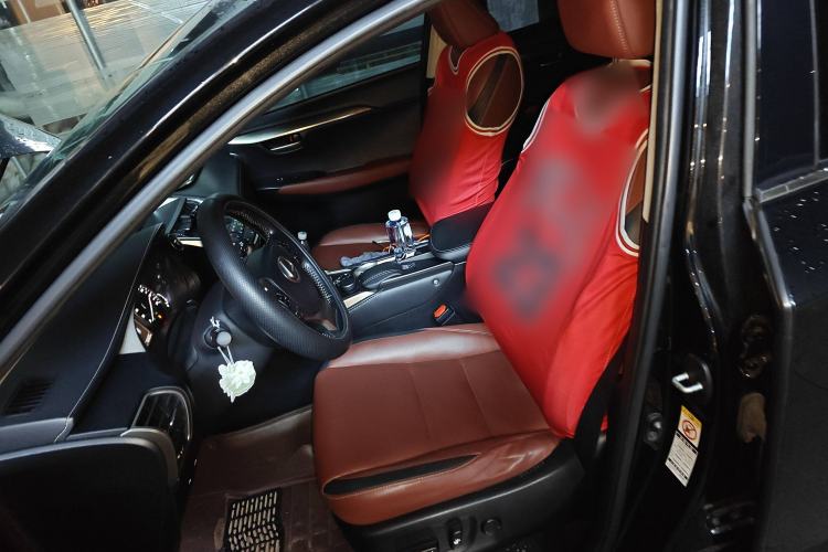 Used Lexus NX 2015 300h Front-Drive Fēngshàng Edition
