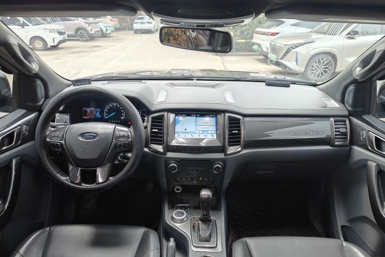 Used Ford Everest 2017 2.0T Gasoline Automatic 4x4 Luxury Edition 7 Seats
